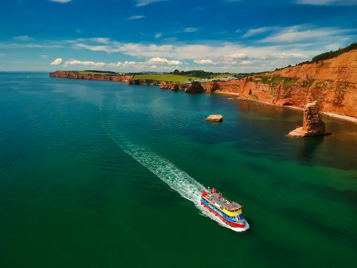 6 good Solo Travel Destinations for First-Time Travelers